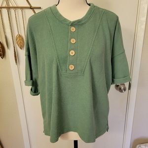Universal Thread Crop Top with 4 Buttons Down